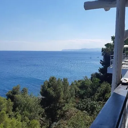 Charming Flat * Varazze
